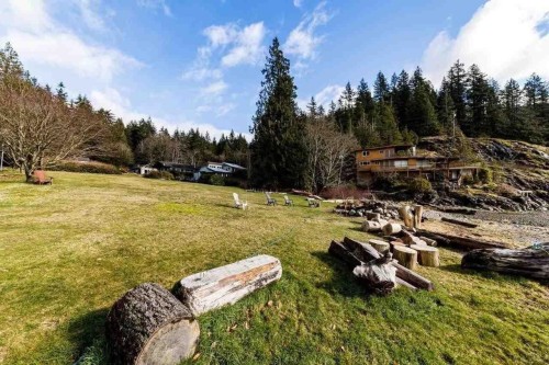 6 Brighton Beach, North Vancouver, BC 