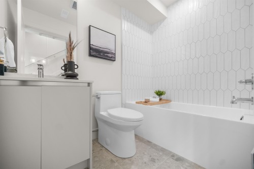 103-1837 Georgia Street E, Vancouver, BC 