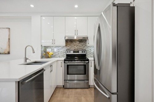 1985 Dunbar Street, Vancouver, BC 