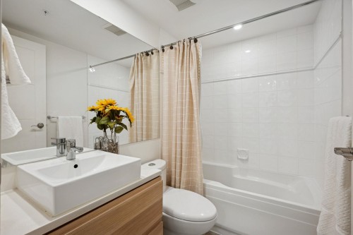 1985 Dunbar Street, Vancouver, BC 