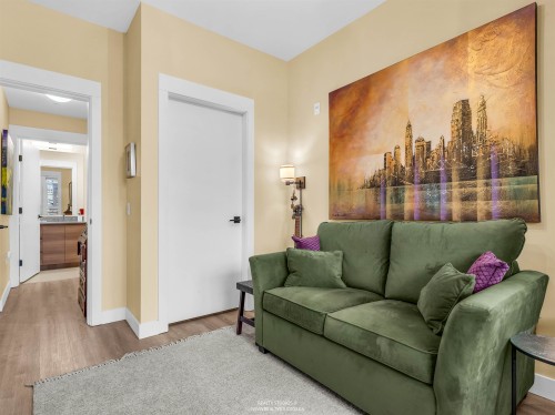 206-715 15Th Street W, North Vancouver, BC 