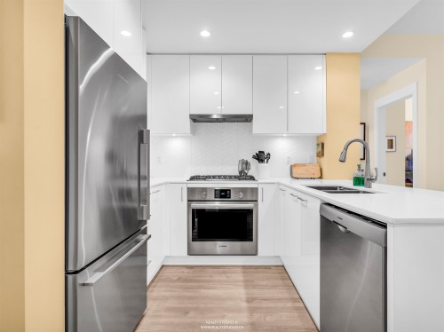 206-715 15Th Street W, North Vancouver, BC 