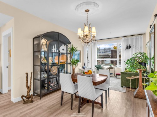 206-715 15Th Street W, North Vancouver, BC 