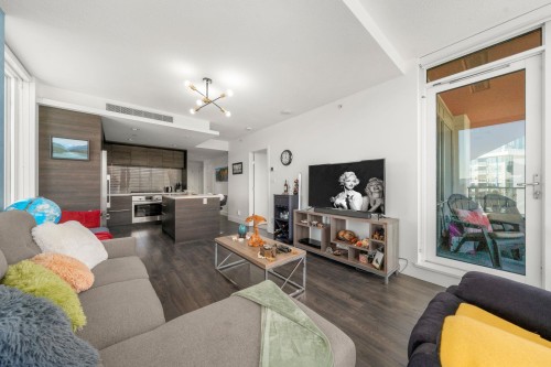 2202-1550 Fern Street, North Vancouver, BC 