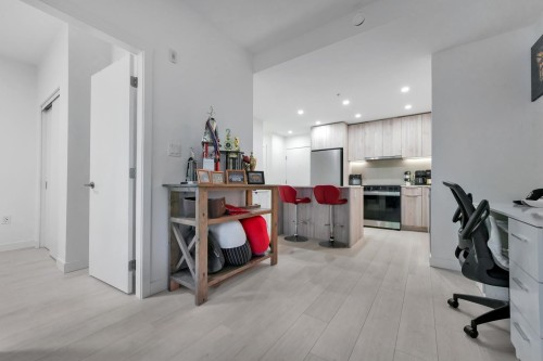 409-3596 Malsum Drive, North Vancouver, BC 