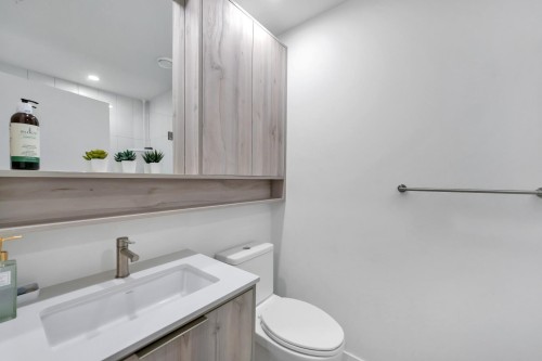 409-3596 Malsum Drive, North Vancouver, BC 