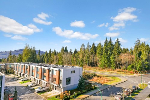 409-3596 Malsum Drive, North Vancouver, BC 