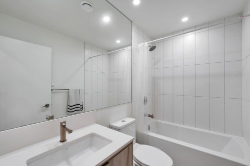 409-3596 Malsum Drive, North Vancouver, BC 