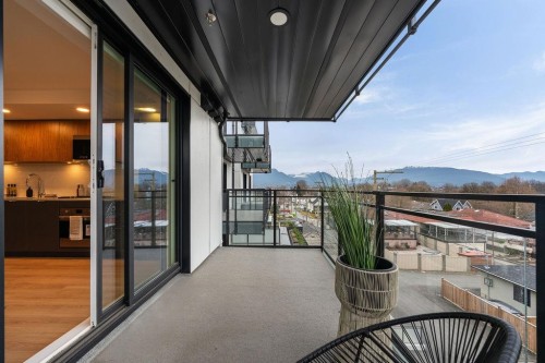 311-2419 Grant Street, Vancouver, BC 