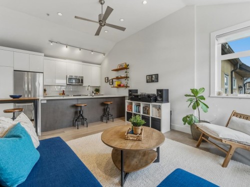 1681 Kitchener Street, Vancouver, BC 