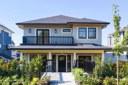 263 6th Street W North Vancouver, BC V7M 1K7