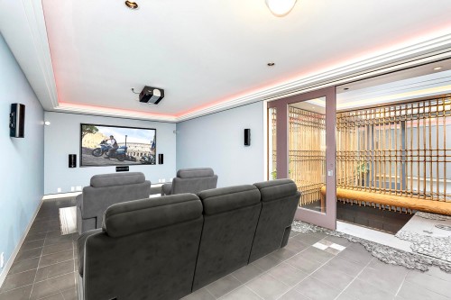 687 Beachview Drive, North Vancouver, BC 