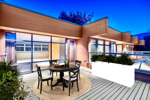 687 Beachview Drive, North Vancouver, BC 