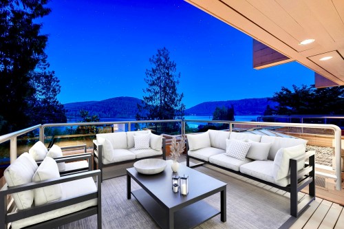 687 Beachview Drive, North Vancouver, BC 