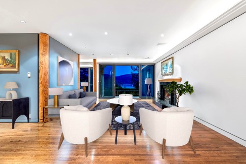 687 Beachview Drive, North Vancouver, BC 