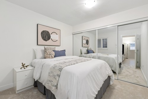 205 18Th Street E, North Vancouver, BC 