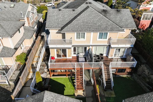 205 18Th Street E, North Vancouver, BC 