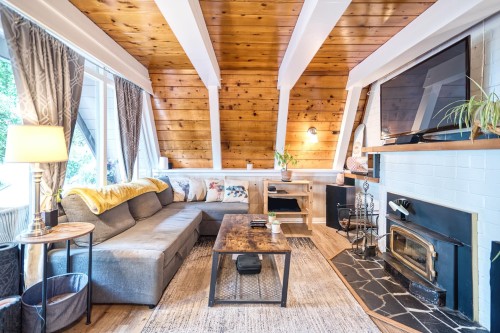 6582 Sunshine Coast Highway, Sechelt, BC 