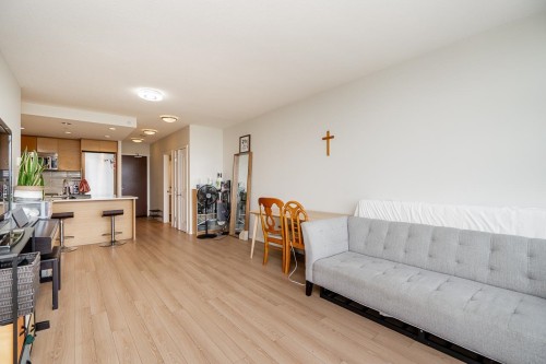 2801-3102 Windsor Gate, Coquitlam, BC 