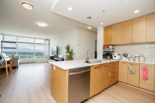 2801-3102 Windsor Gate, Coquitlam, BC 