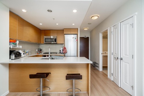 2801-3102 Windsor Gate, Coquitlam, BC 