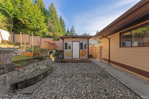 3 Crawford Bay, Port Moody, BC 