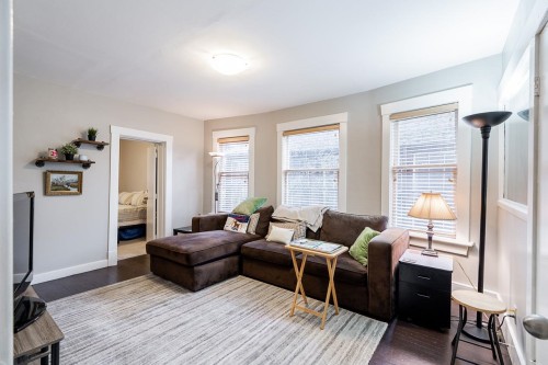 967 8Th Avenue W, Vancouver, BC 