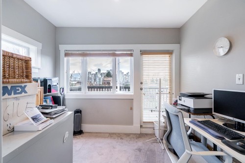 967 8Th Avenue W, Vancouver, BC 