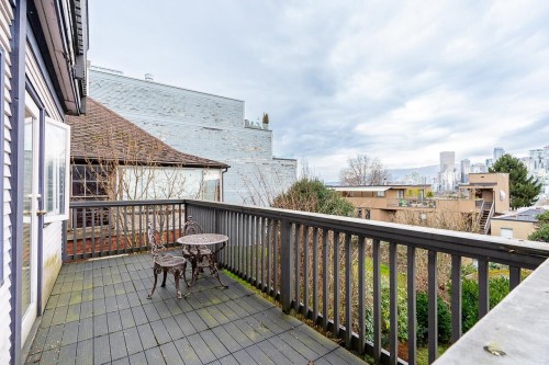 967 8Th Avenue W, Vancouver, BC 