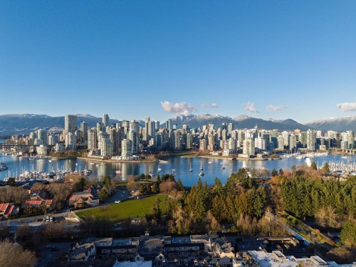 967 8Th Avenue W, Vancouver, BC 