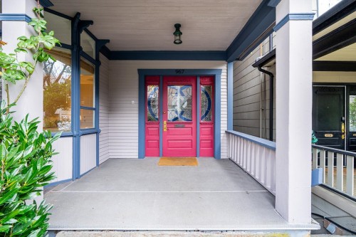 967 8Th Avenue W, Vancouver, BC 