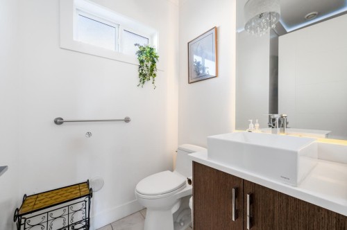 2020 Carson Court, North Vancouver, BC 