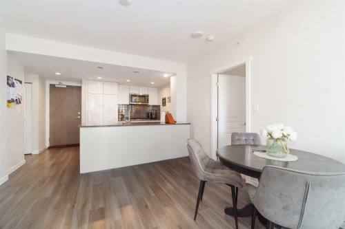 1502-3096 Windsor Gate, Coquitlam, BC 