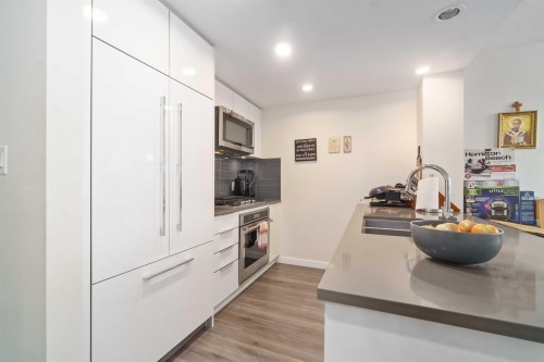 1502-3096 Windsor Gate, Coquitlam, BC 