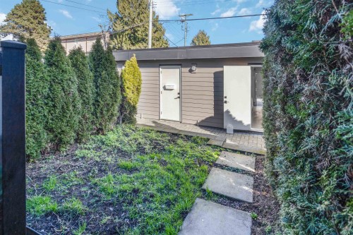 102-7088 Sperling Avenue, Burnaby, BC 