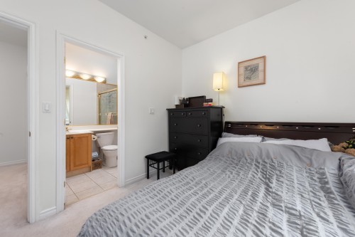 2423 4Th Avenue E, Vancouver, BC 