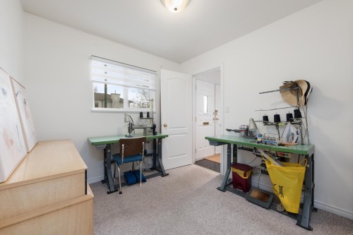 2423 4Th Avenue E, Vancouver, BC 