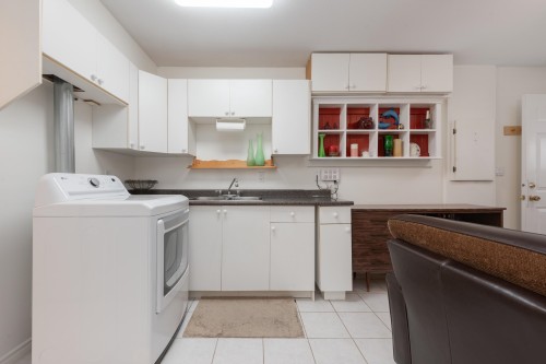 2423 4Th Avenue E, Vancouver, BC 