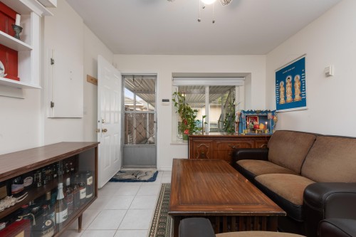 2423 4Th Avenue E, Vancouver, BC 