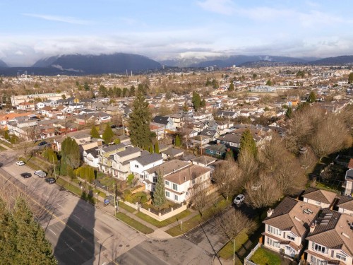 2423 4Th Avenue E, Vancouver, BC 