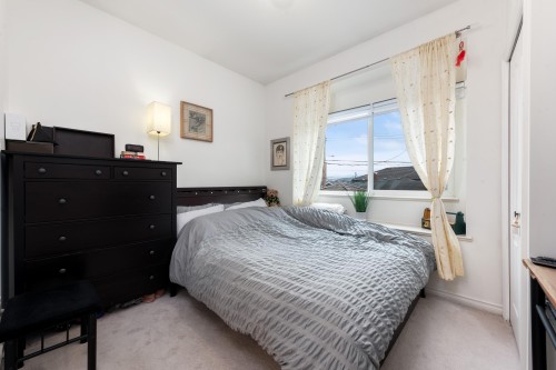 2423 4Th Avenue E, Vancouver, BC 