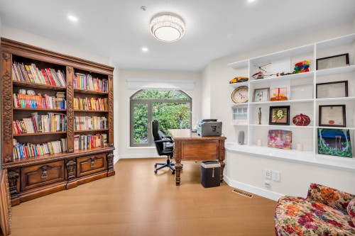 2662 Chelsea Place, West Vancouver, BC 