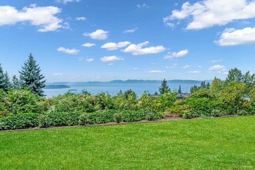 2662 Chelsea Place, West Vancouver, BC 