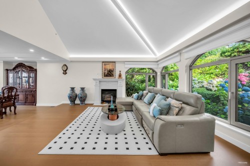 2662 Chelsea Place, West Vancouver, BC 