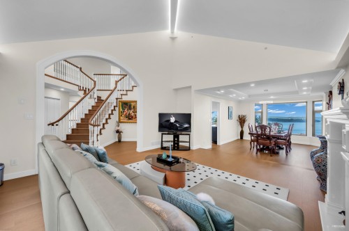 2662 Chelsea Place, West Vancouver, BC 
