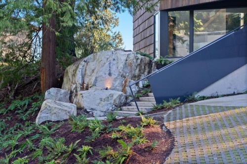 4166 Rose Crescent, West Vancouver, BC 