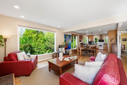 935 Stardale Avenue, Coquitlam, BC 