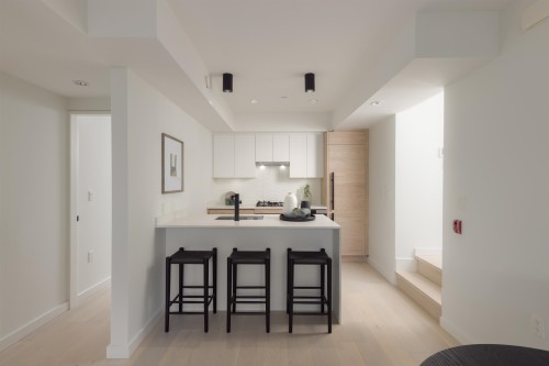 529 6Th Avenue E, Vancouver, BC 