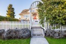 404 15Th Street E, North Vancouver, BC 