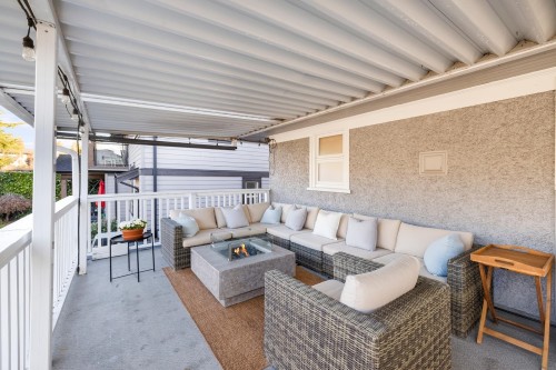 404 15Th Street E, North Vancouver, BC 